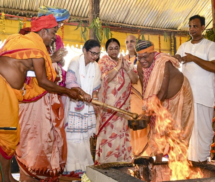 Mamata Banerjee at Digha Jagannath temple