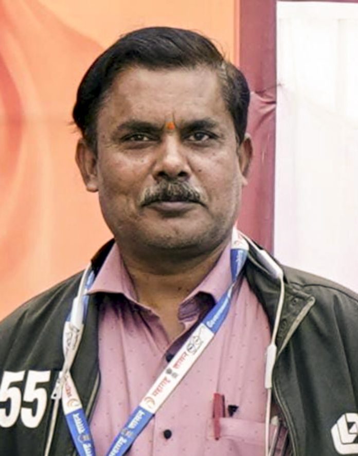 Two officials suspended for sand mining irregularities in Bhandara district