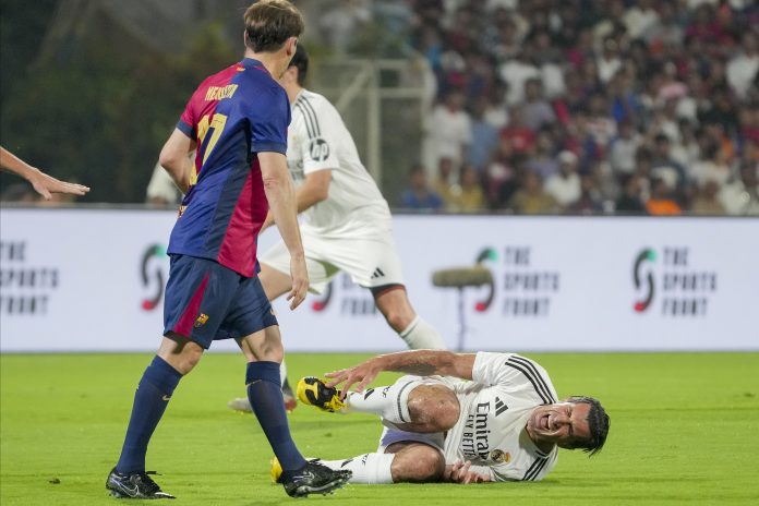 Barcelona Legends vs Real Madrid Legends