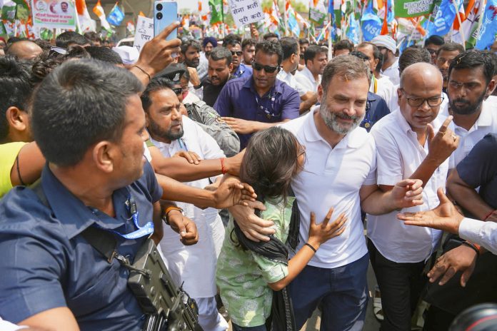 Palayan Roko Naukri Do Yatra