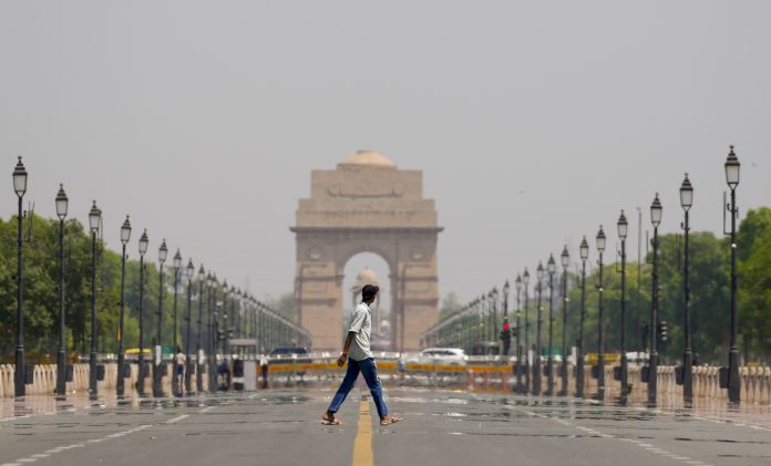 Weather: Hot summer day in Delhi