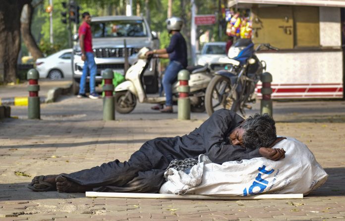 Weather: Hot day in Delhi