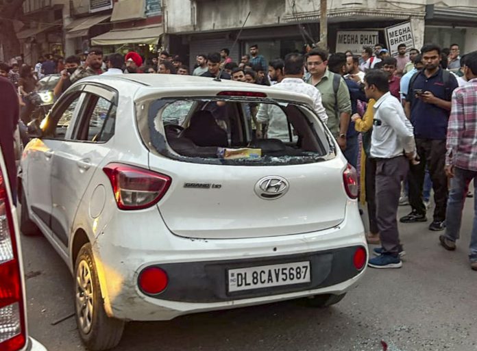 Driver rams car into pedestrians in Delhi