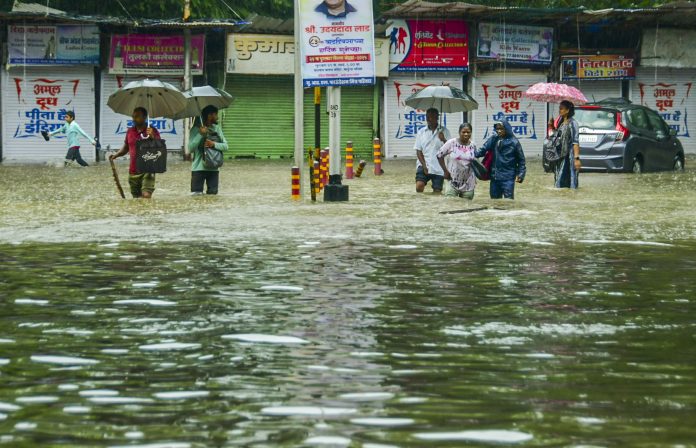 Weather: Rains in Mumbai