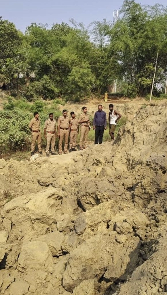 Category: Breaking News SEO Tags: #swadesi, #News, Soil mound collapses in UP, three dead