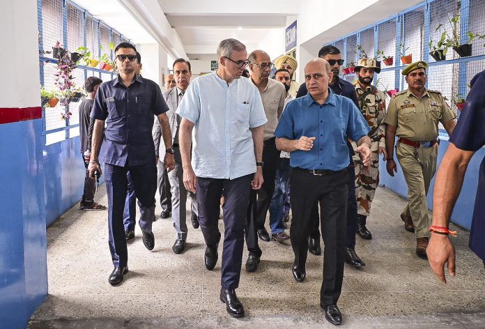 Indo-Pak Conflict: J-K CM visits a hospital in Baramulla