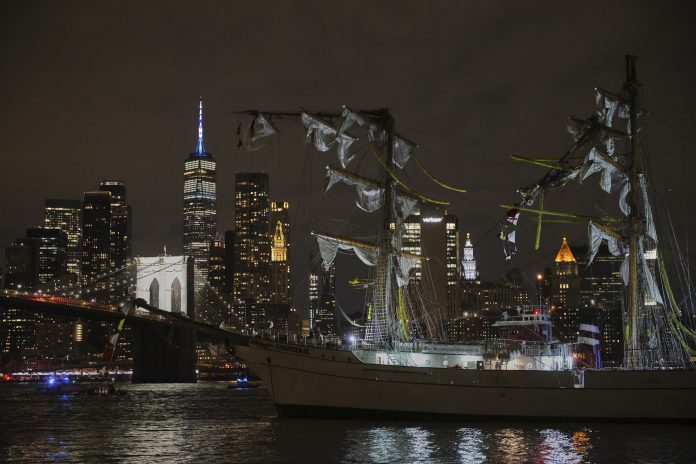 Brooklyn Bridge Collision