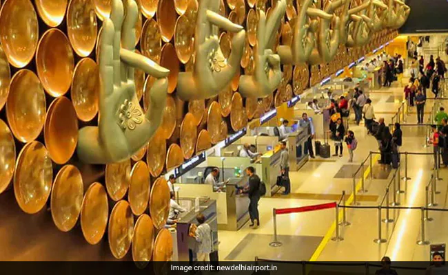 Couple claims jewellery worth Rs 30 lakh stolen from check-in bag at Delhi airport