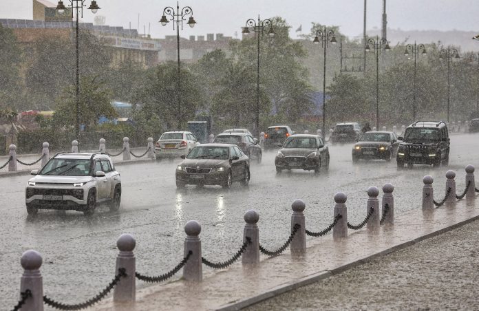 Weather: Rain in Jaipur