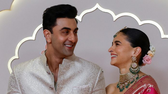 Alia_Bhatt_Kapoor_1726470624238_1726470624546 alia bhatt