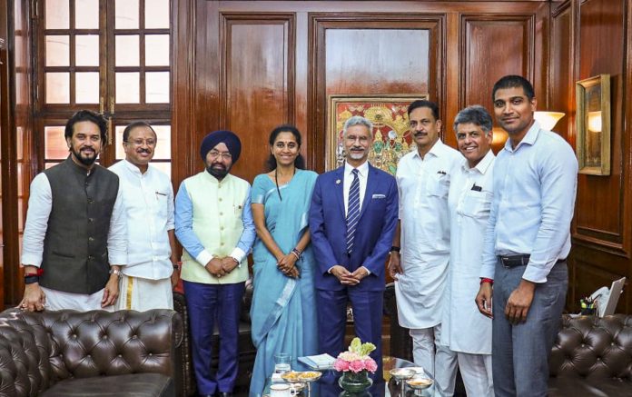 Jaishankar meets multi-party delegation