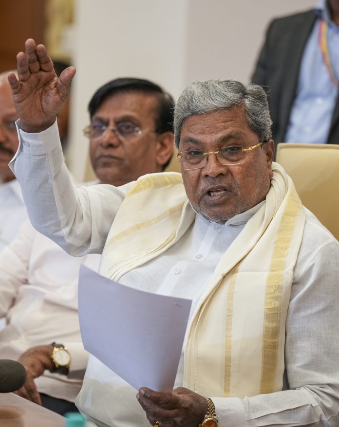 YVuCmBKc-breaking_news-696x878 (1)