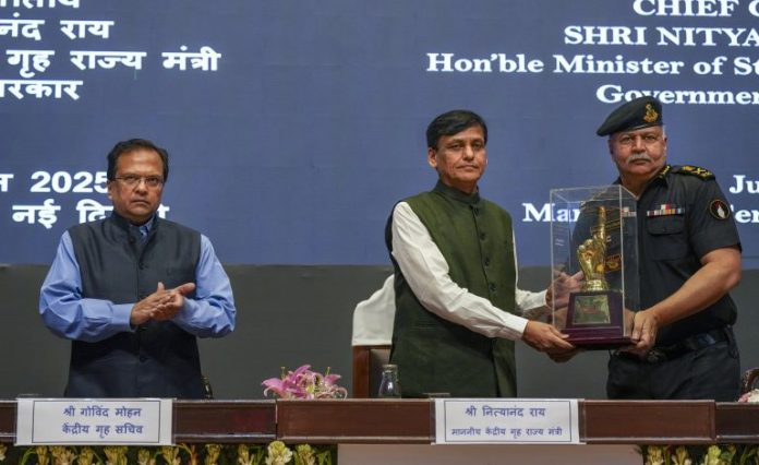 1Cq2PA4W-breaking_news-768x470