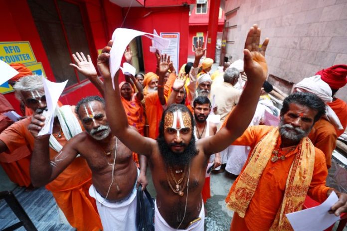 7zW1L1zh-breaking_news-768x512