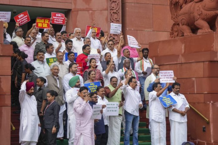 I8XY1wz1-breaking_news-768x512