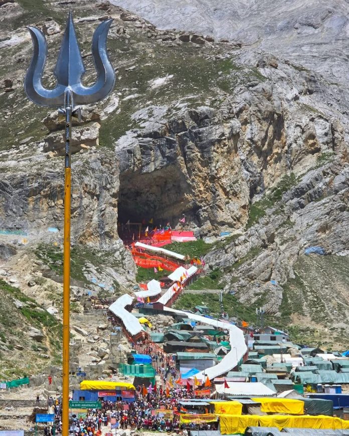 aiescZss-breaking_news-696x870