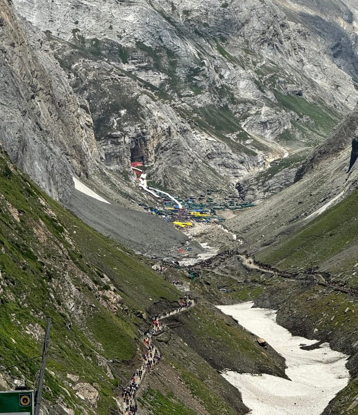 xX1ZECY2-breaking_news-696x808