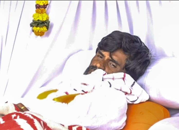 Manoj Jarange's hunger strike continues for third day