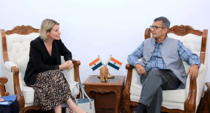 Defence Secretary Shri Rajesh Kumar Singh met Ms Kathleen Pearce, Head of International Branch, Ministry of Defence, New Zealand and NZ High Commissioner Mr Patrick John Rata in New Delhi today