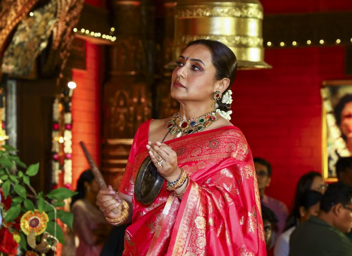 Celebs' Durga Puja in Mumbai