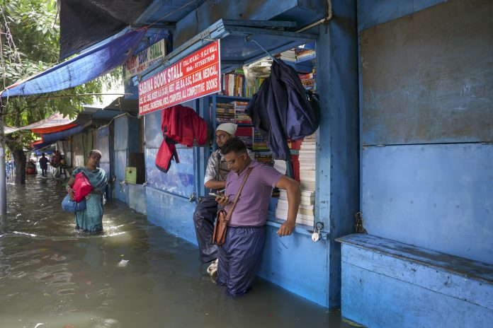 Weather: Rain in Kolkata