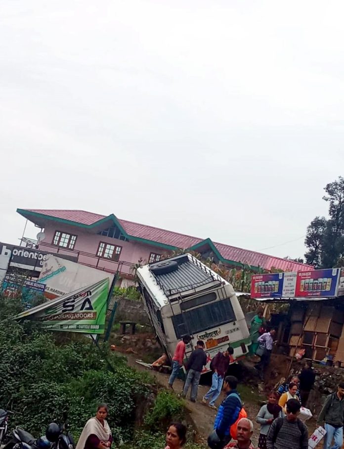 Bus accident in Shimla