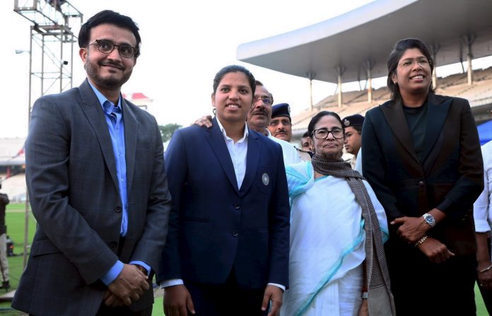 Richa Ghosh felicitation in Kolkata