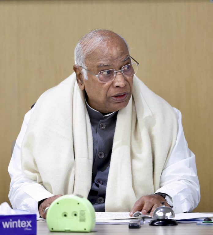 Kharge meets leaders from states/UTs undergoing SIR