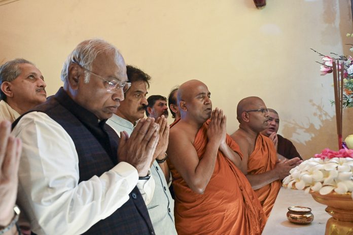 Mallikarjun Kharge visits Mahabodhi Temple