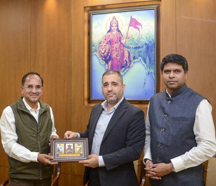 Consul General of Israel visited RSS Smruti Mandir in Nagpur