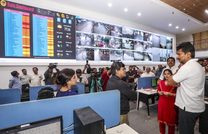 Udhayanidhi Stalin inspects Emergency Control Centre