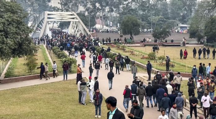 BNP supporters gather ahead of Khaleda Zias funeral in Dhaka