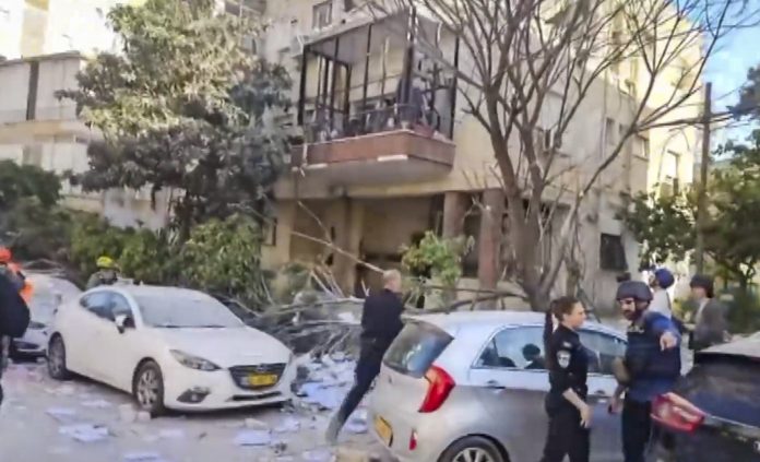 Missile from Iran injures 60 in Israel's Be'er Sheva