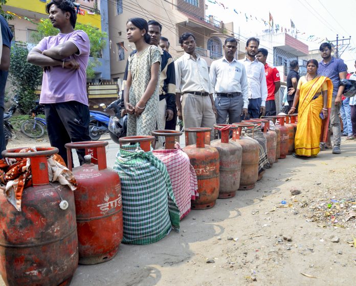 Domestic LPG cylinder costlier by Rs 60