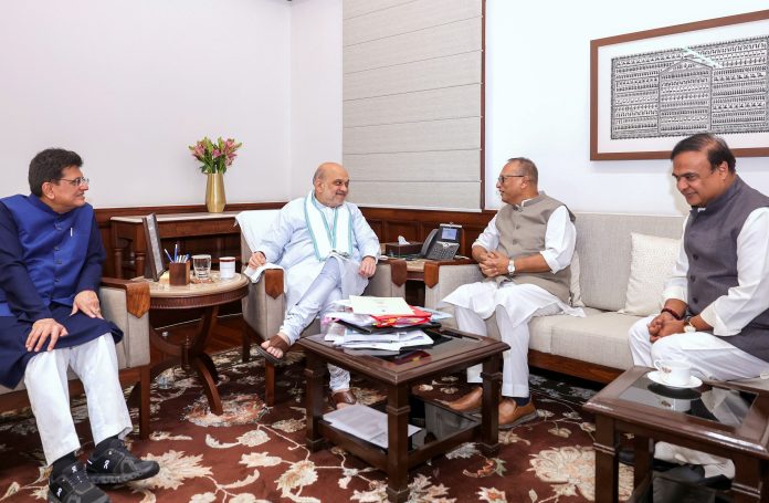 Himanta Biswa Sarma meets Amit Shah
