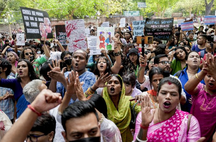 Protest against transgender bill in Delhi
