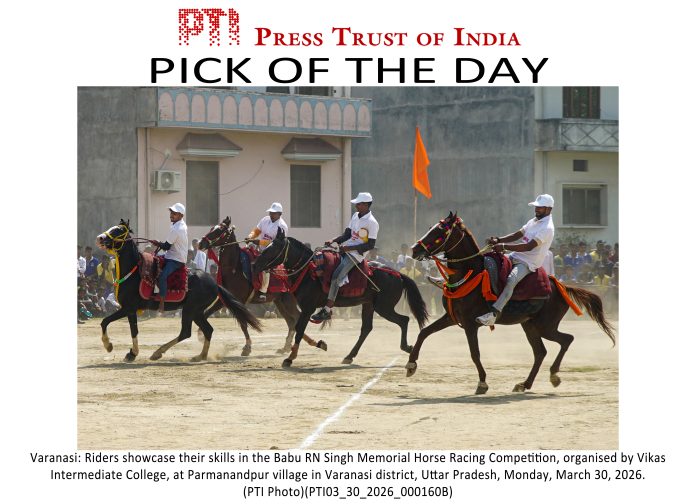 Horse racing competition in Varanasi