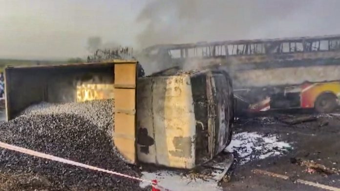 14 killed in Andhra bus fire