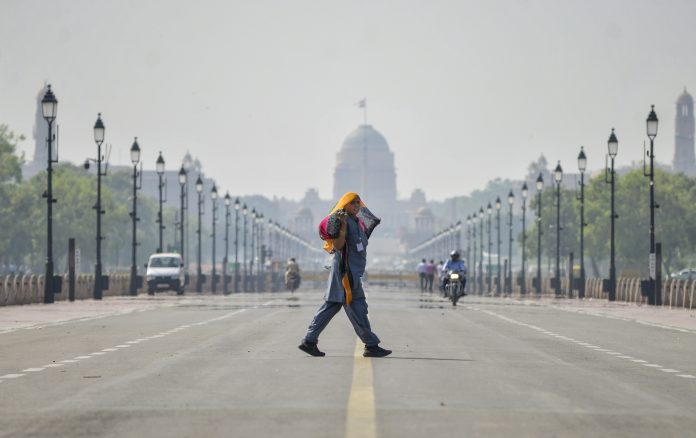 Weather: Hot weather in Delhi