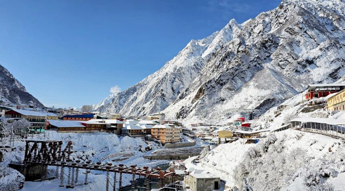 Weather: Snowfall in Chamoli