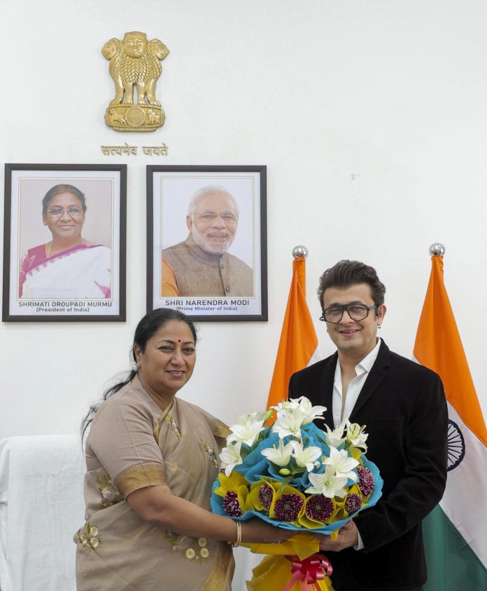 Delhi CM Rekha Gupta meets Sonu Nigam