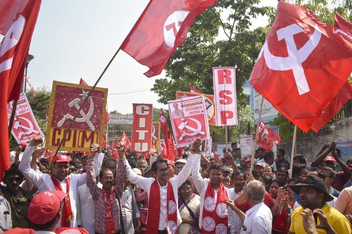 WB polls: Left Front supporters take out a roadshow